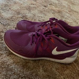 Women’s Nike free runs